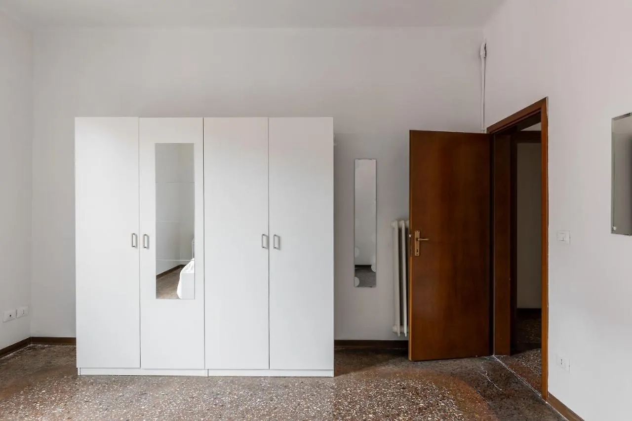 Alessandrini Apartment Alla Finestrella By Wonderful Italy Bolonya 0*,  İtalya