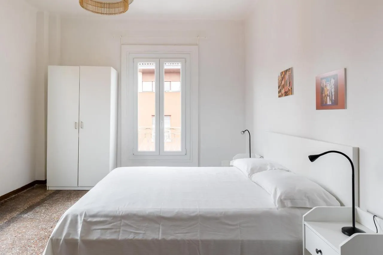 Alessandrini Apartment Alla Finestrella By Wonderful Italy Bologna